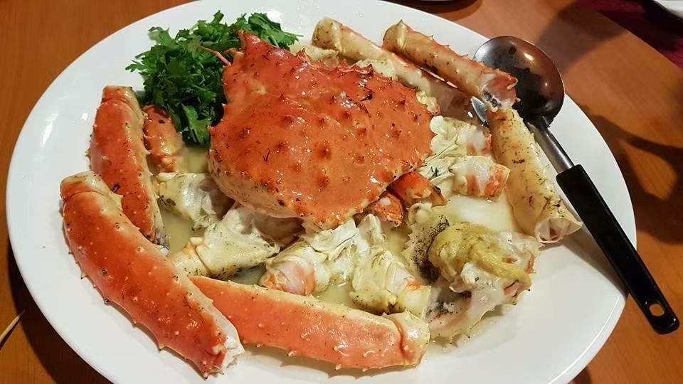 Garlic Butter King Crab at XIAN Seafood Village